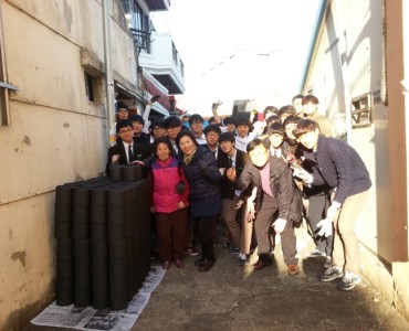 진흥고 학생들의 사랑의 물품(연탄) 후원 이미지