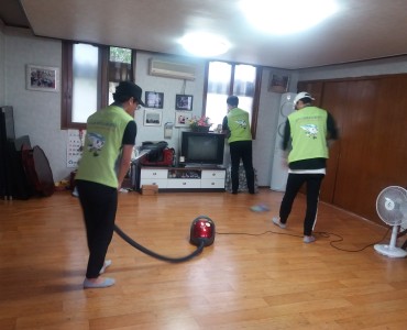 [경로당활성화사업]경로당대청소 이미지