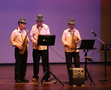 [노인자원봉사] 은빛, 신바람 봉사단 공연 이미지