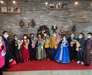 나도 가수랑께~  &#034;북구 시니어 청춘스타 노래자랑&#034; 이미지