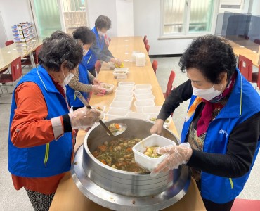 2022년 선배시민 자원봉사단  &#034;나눔누리봉사단&#034;  봉사활동 진행 이미지