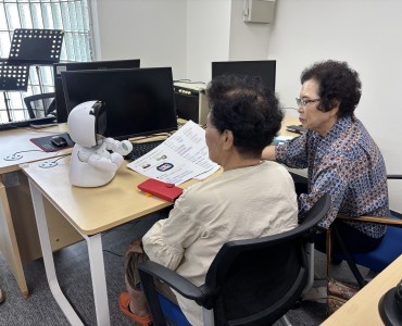 [상담사업]찾아가는 AI·디지털 문해교육 프로그램 ‘한글햇살버스’ 이미지
